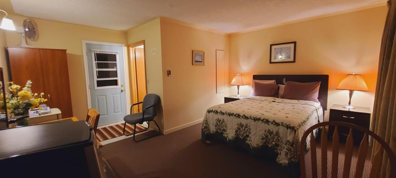 St Ann'S Motel & Cottage Baddeck Exterior photo
