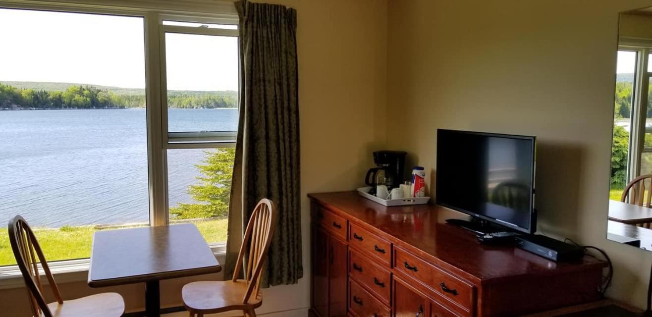 St Ann'S Motel & Cottage Baddeck Exterior photo
