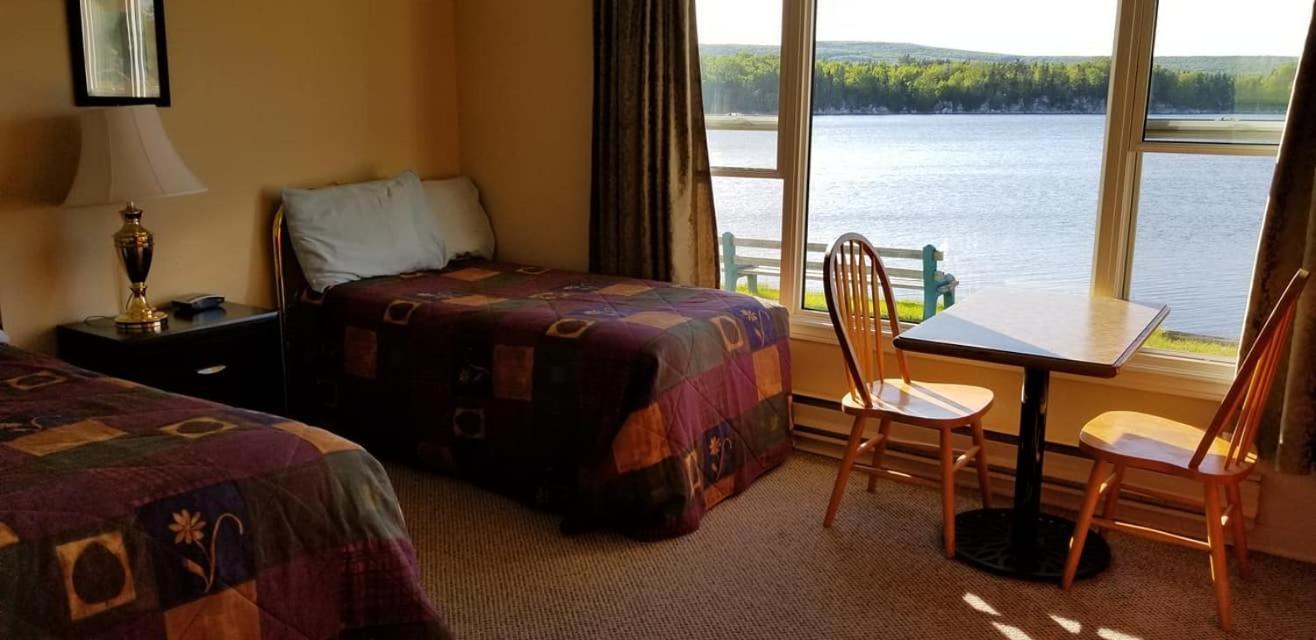 St Ann'S Motel & Cottage Baddeck Exterior photo